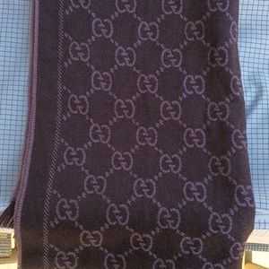 Gucci's winter scarf  100% authentic